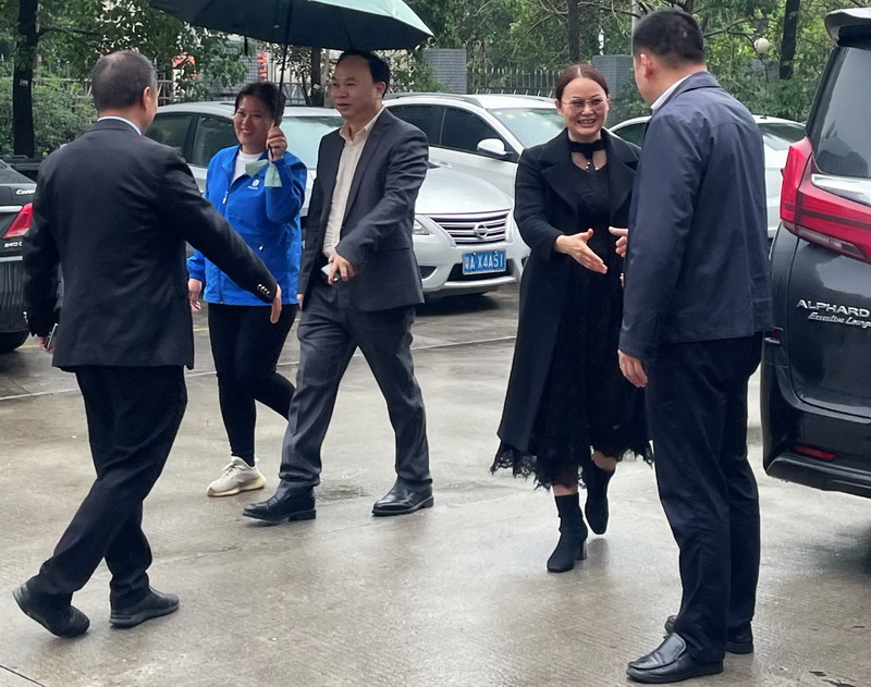 t&ugrave;y chỉnh mỹ phẩm