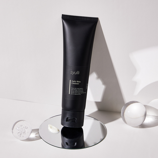 Nhãn hiệu riêng dành cho nam giới Làm sạch sâu mụn đầu đen Kiểm soát dầu Sữa rửa mặt Sữa rửa mặt dành cho nam giới