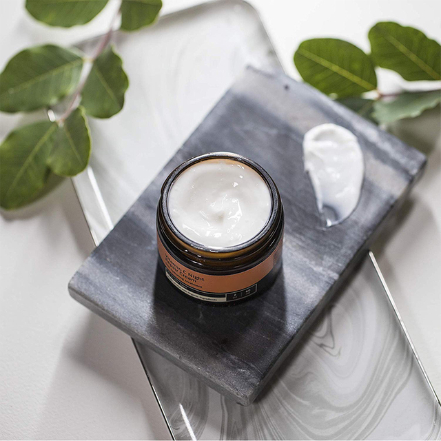 Kem dưỡng da mặt chống lão hóa Vitamin C nhãn hiệu riêng